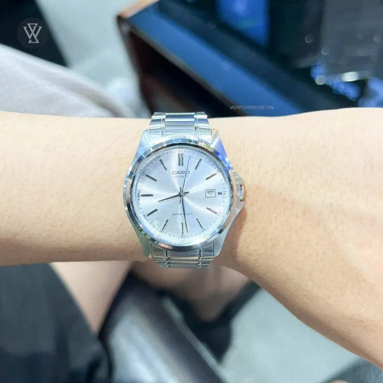 Montre CASIO quartz  MTP-1183A-7ADF